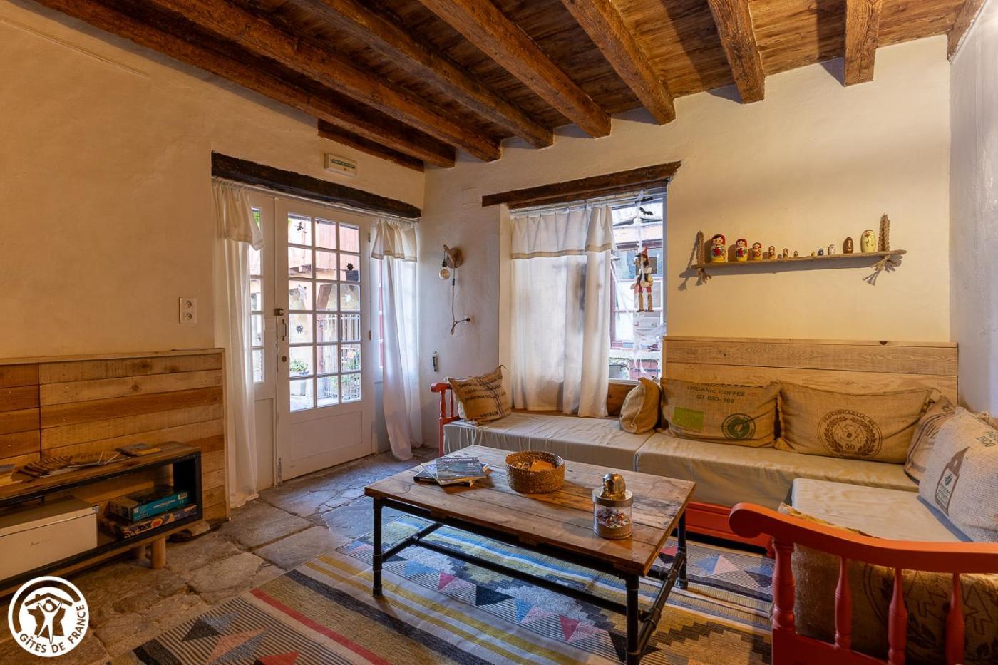 Le Logis D'Hestia Daire Billom Dış mekan fotoğraf